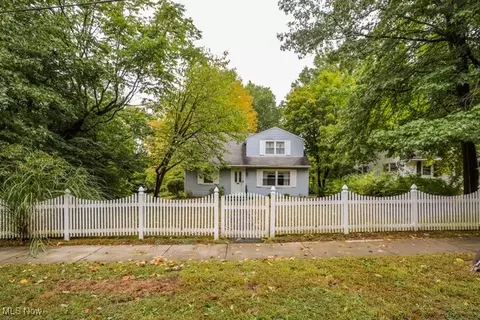 703 Avondale St, Kent, OH 44240