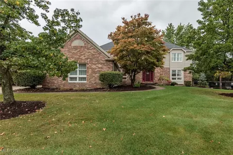 19364 Ridgeline Ct, Strongsville, OH 44136