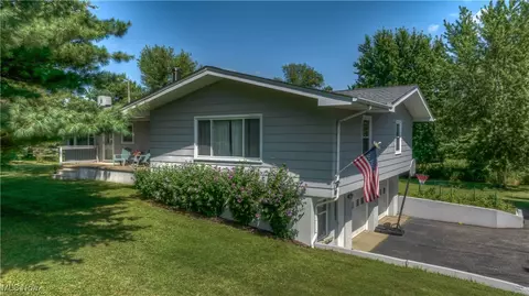 18233 Quarry Rd, Wellington, OH 44090