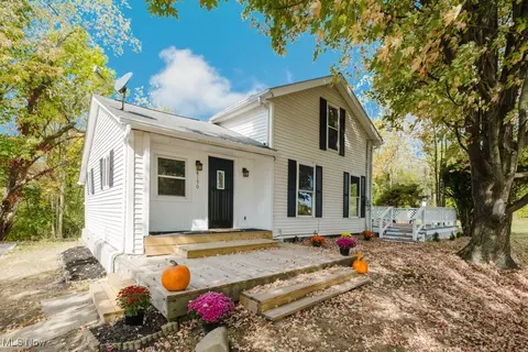 8150 Madison Rd, Thompson, OH 44086