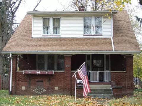 1396 Grant St, Akron, OH 44301