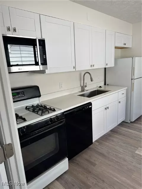 Kitchen - 313 Longford Ave, Elyria, OH 44035 photo 2 of 3