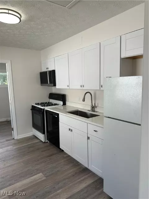 Kitchen - 313 Longford Ave, Elyria, OH 44035 photo 1 of 3
