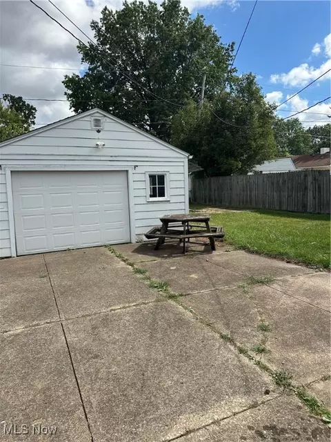 Exterior - 313 Longford Ave, Elyria, OH 44035 photo 2 of 2