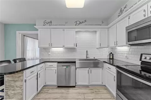 889 Sutton Pl, Akron, OH 44313 photo 11