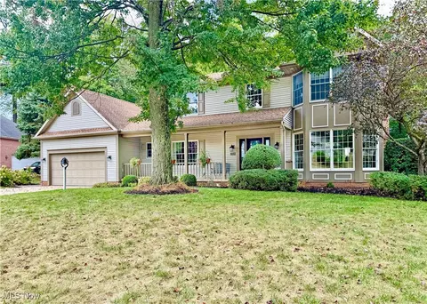 1959 Fairway Dr, Uniontown, OH 44685