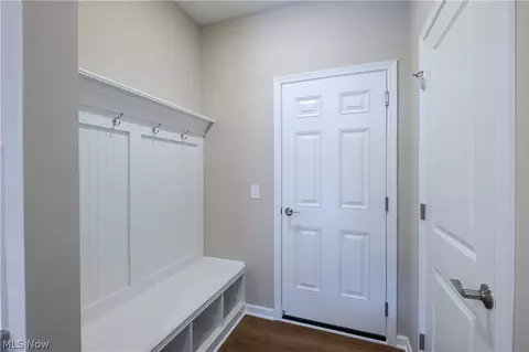 Entry Way - 950 Memory Ln # -4, Aurora, OH 44202 photo 3 of 7
