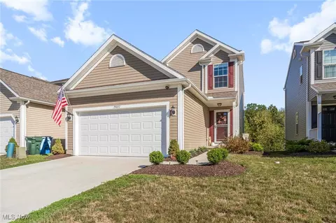 29097 Pembrooke Blvd, Olmsted Twp, OH 44138
