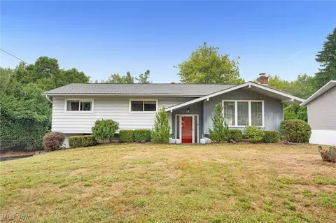 249 Naomi St, Akron, OH 44319