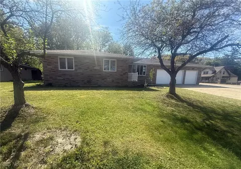 80 Panorama Dr, Seven Hills, OH 44131 photo 1