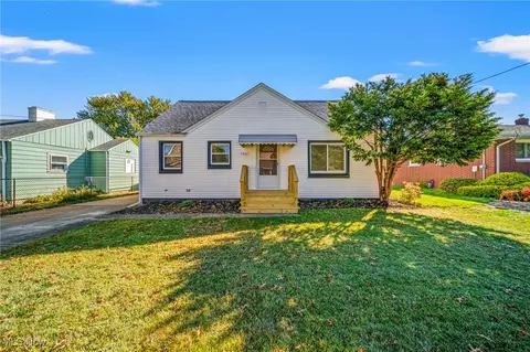 794 Buffalo St, Conneaut, OH 44030