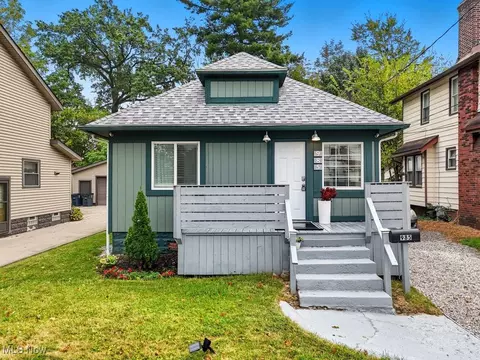985 Peerless Ave, Akron, OH 44320 photo 1