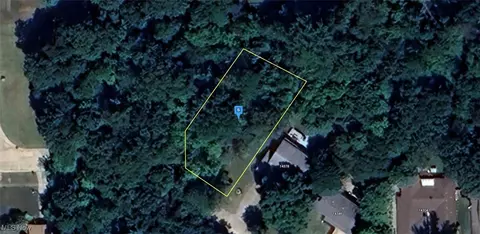236 E Hartford Dr, Strongsville, OH 44136