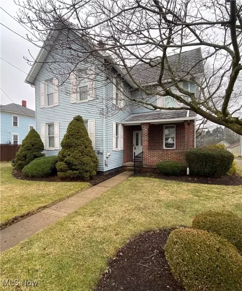 2934 William St NE, Canton, OH 44721