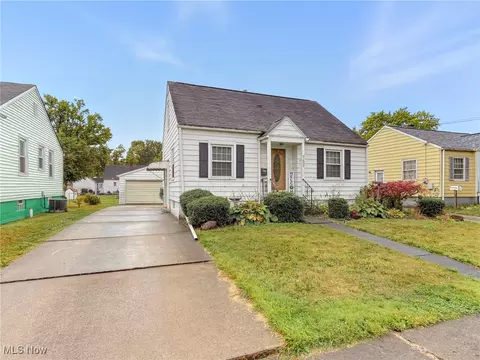 753 Packard St NW, Warren, OH 44483