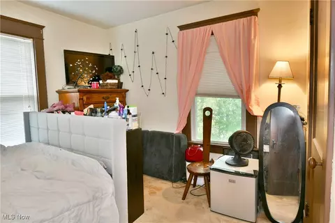 Bedroom - 294 Elm St, Struthers, OH 44471 photo 6 of 7