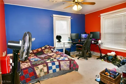 Bedroom - 294 Elm St, Struthers, OH 44471 photo 3 of 7