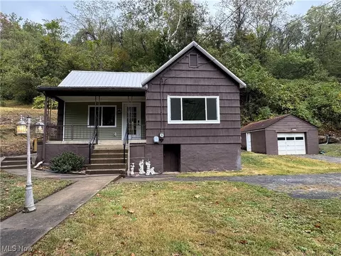 56068 Key Bellaire Rd, Bellaire, OH 43906