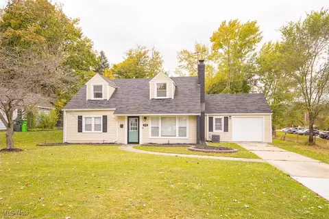 1774 E 236 St, Euclid, OH 44117 photo 1