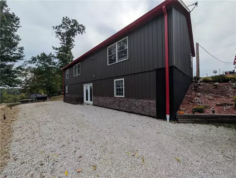 39843 County Road 33, Warsaw, OH 43844