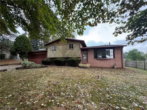 5649 Faircrest St SW, Canton, OH 44706