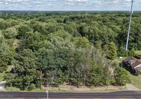 3083 Massillon Rd, Akron, OH 44312
