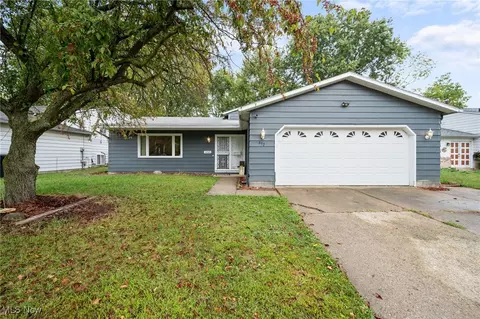 652 University Ave, Elyria, OH 44035