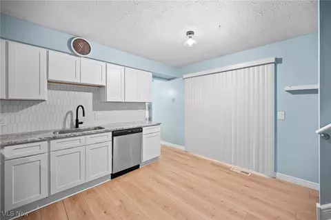 652 University Ave, Elyria, OH 44035 photo 13