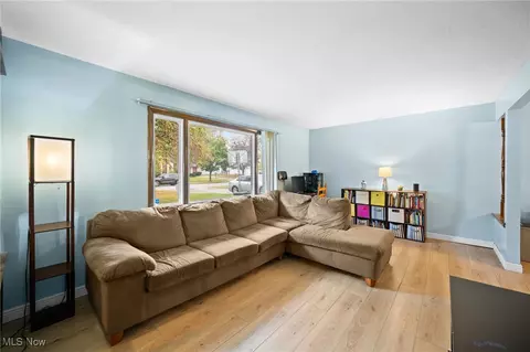 652 University Ave, Elyria, OH 44035 photo 5