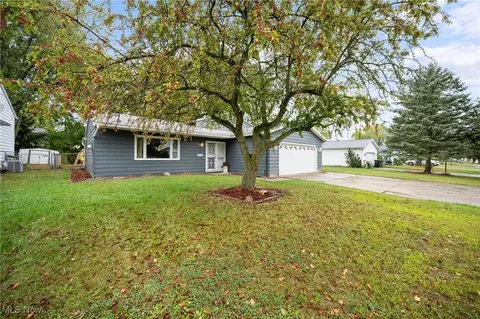 652 University Ave, Elyria, OH 44035 photo 3