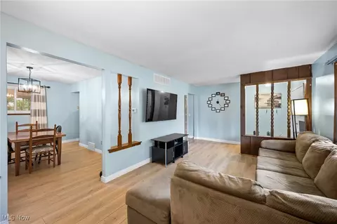 652 University Ave, Elyria, OH 44035 photo 7