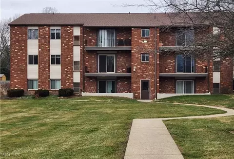 5240 Emil Ave SW #107, Navarre, OH 44662