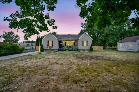 3456 Heckman St NW, Uniontown, OH 44685