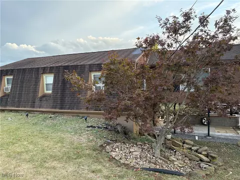 2364 Hudson Hill Rd, Weirton, WV 26062