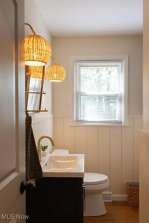 Bath - 6278 Appleridge Dr, Boardman, OH 44512 photo 2 of 4