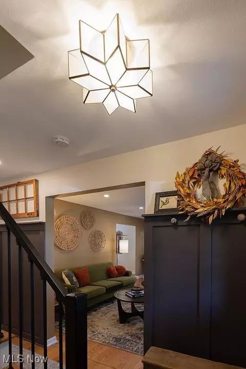 Entry Way - 6278 Appleridge Dr, Boardman, OH 44512 photo 4 of 7