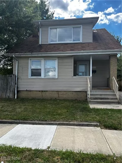 940 London Rd, Cleveland, OH 44110