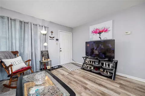 1536 E 29th St, Lorain, OH 44055 photo 6