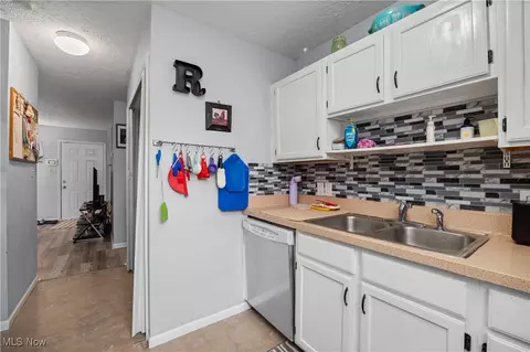 1536 E 29th St, Lorain, OH 44055 photo 16