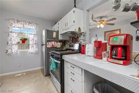 1536 E 29th St, Lorain, OH 44055 photo 13