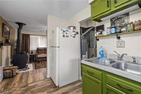 182 Warren Ave, Elyria, OH 44035 photo 10