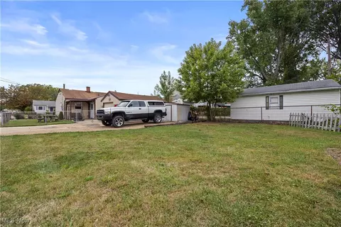 182 Warren Ave, Elyria, OH 44035 photo 27