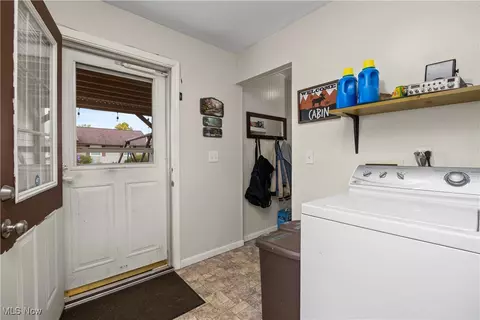 182 Warren Ave, Elyria, OH 44035 photo 16