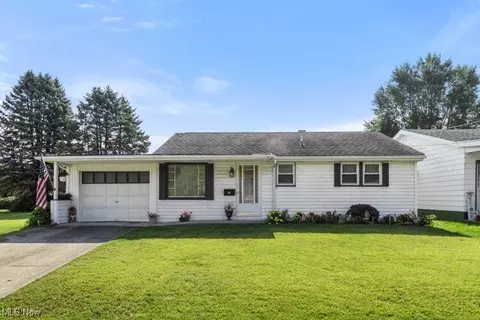 418 Phyllis, Chester, WV 26034