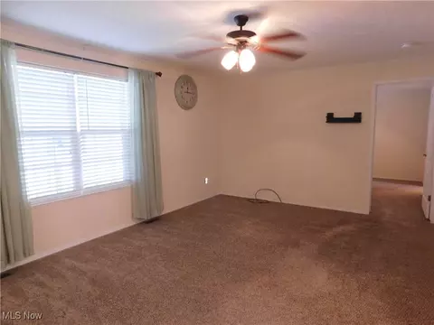 411 Pin Oak Cir, Elyria, OH 44035 photo 26