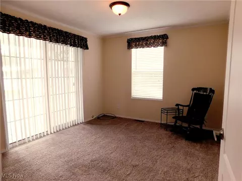 411 Pin Oak Cir, Elyria, OH 44035 photo 38