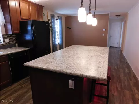 411 Pin Oak Cir, Elyria, OH 44035 photo 15