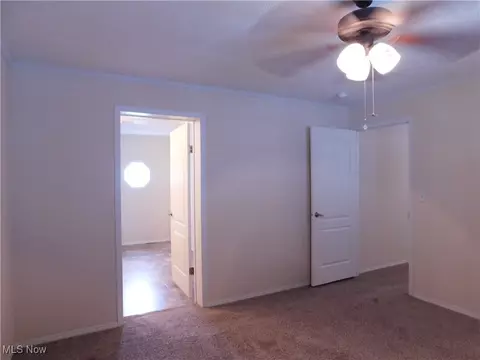 411 Pin Oak Cir, Elyria, OH 44035 photo 28