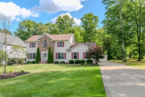 9101 Chamberlin Rd, Twinsburg, OH 44087