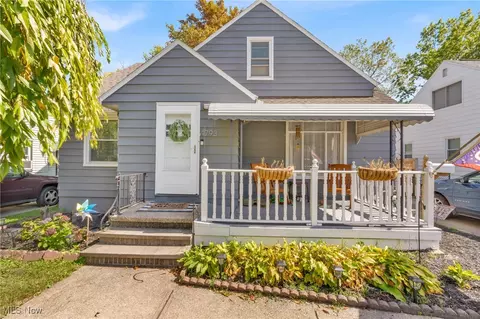 4793 Grace Rd, North Olmsted, OH 44070